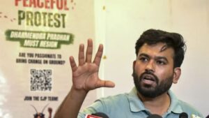 NEET पेपर लीक पर नया बवाल! PM मोदी को चिट्ठी लिख 1 करोड़ मुआवजे की मांग, शिक्षा मंत्री को हटाने की उठी आवाज