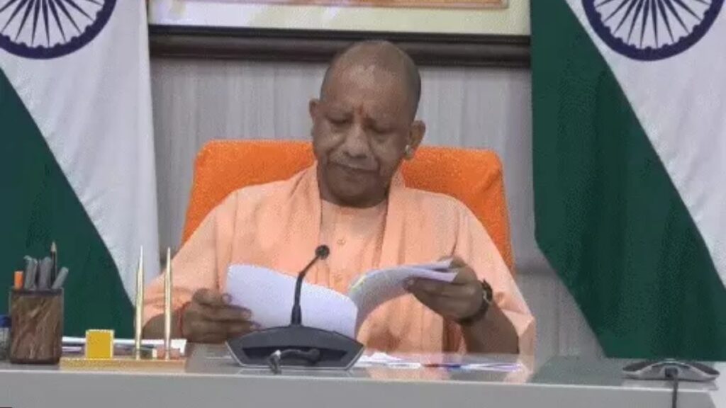 ‘फेक न्यूज फैलाने वाले जाएंगे जेल!’ कांवड़ यात्रा से पहले योगी सरकार का बड़ा आदेश, दुकानों पर नेम प्लेट भी अनिवार्य