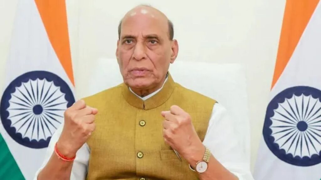 “छात्रों को राजनीतिक मोहरा बनाया जा रहा? राजनाथ सिंह का विपक्ष पर बड़ा हमला, बोले- सड़क नहीं संसद में हो चर्चा”