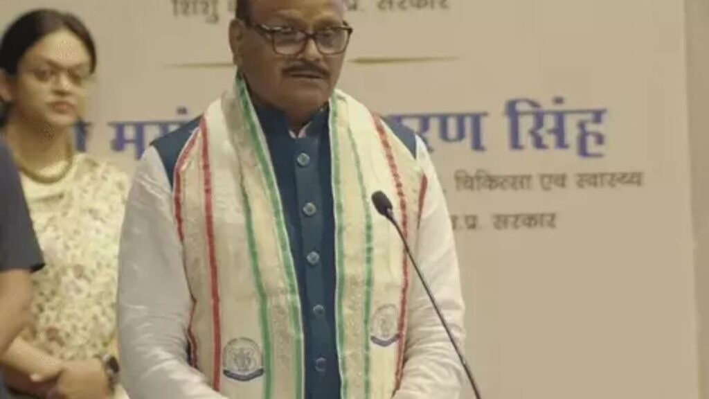 ‘आतंकवादी की खाट तक पहुंचेगी मिसाइल’! KGMU मंच से डिप्टी सीएम ब्रजेश पाठक का बड़ा बयान, ब्रह्मोस को लेकर कही बड़ी बात