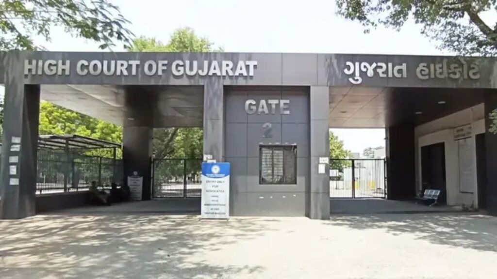 सूरत बुलडोजर कार्रवाई में बड़ा मोड़! मोबाइल चैट बनी सबूत, हाईकोर्ट ने आयुक्त एम नागरत्ना से मांगा जवाब